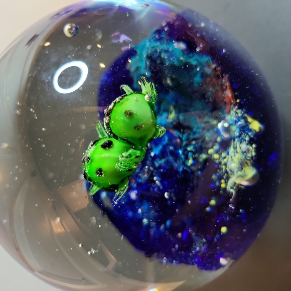 Vintage Sea Turtle Glass Paperweight 3.5" - Picture 8 of 10